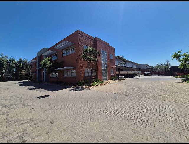 2,341M² WAREHOUSE TO LET IN LONGMEADOW